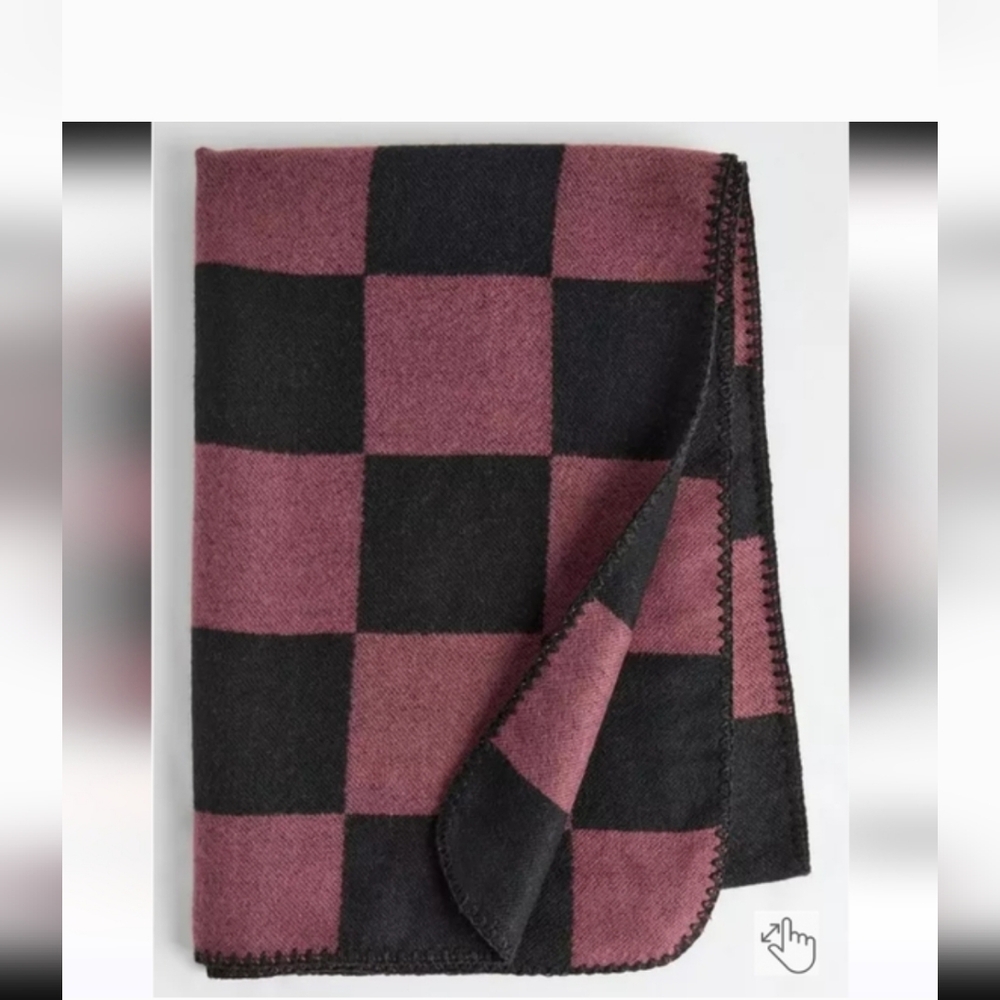 Checkerboard Throw Scarf in Black and Plum By Torrid